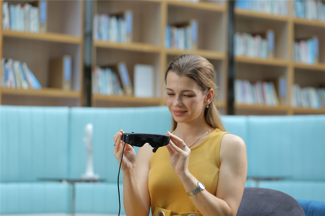 نظارات ثلاثية الأبعاد 1080P HDMI & TYPE C 1800 Nits VR نظارات ذكية للفيديو / الألعاب
